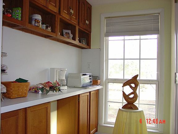 Nice Cabinets w/water view