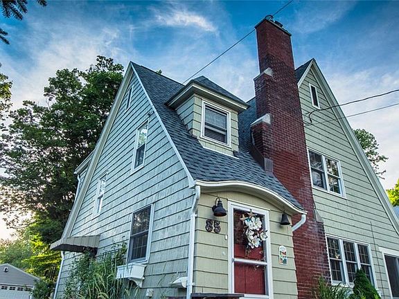 3rd image of 85 N Willow St