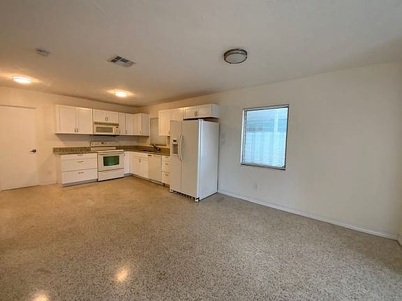 5th image of 2815 Homasassa Rd