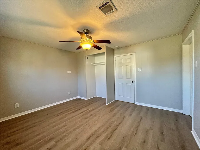 817 N Valderas St — Photo 11