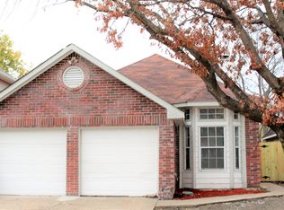 9411 Wolf Run Dr, Dallas, TX 75227