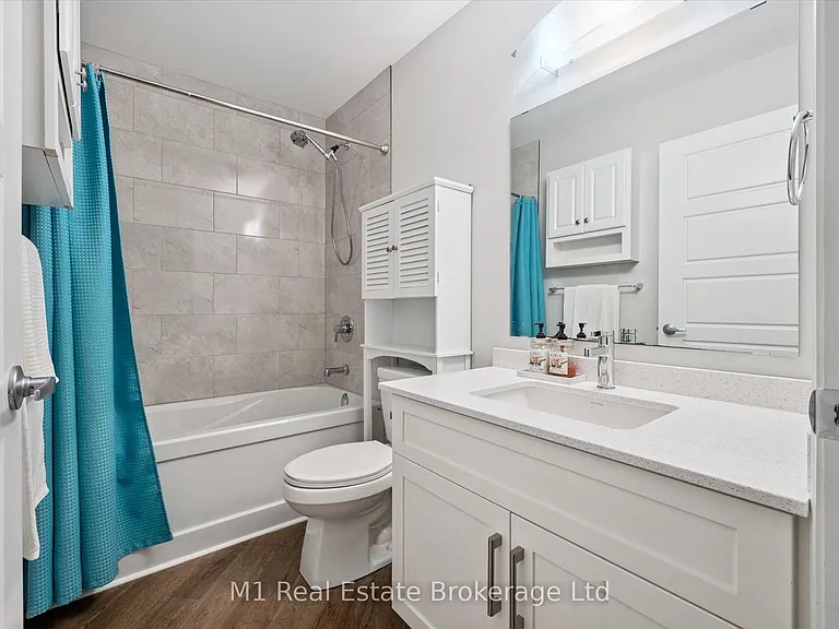 35 Kingsbury Sq #215 — Photo 25