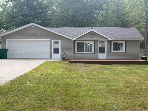 632 Old Trail Dr, Houghton Lake, MI 48629