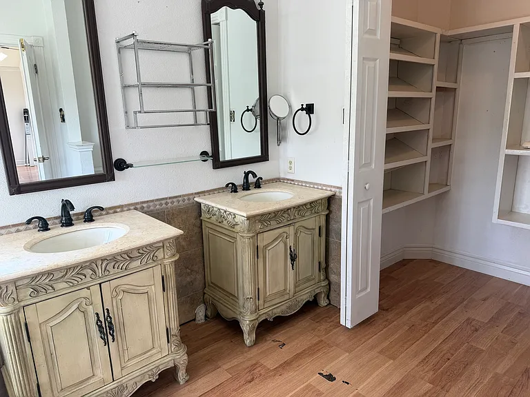 2208 Illinois Dr — Photo 31