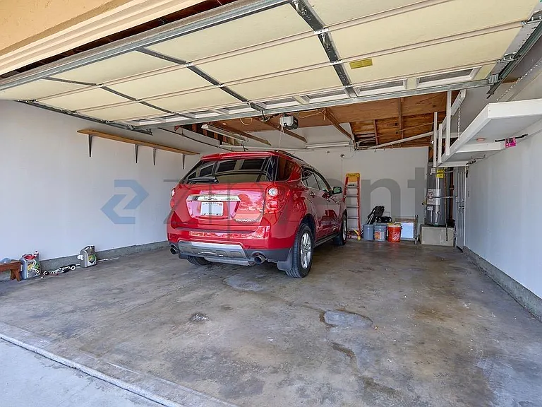 1106 S Clarence St — Photo 32