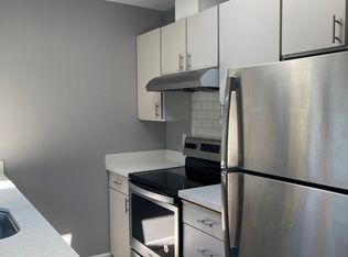 715 N 95th St APT 6, Seattle, WA 98103