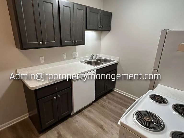1655 Brownstone Blvd #6 — Photo 4