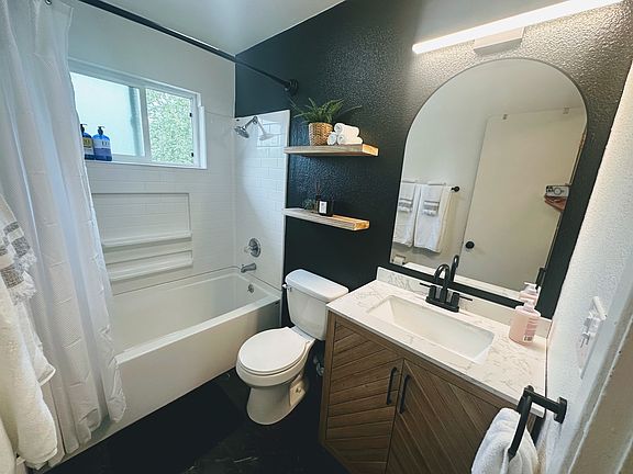 3rd image of 2071 East St APT 1