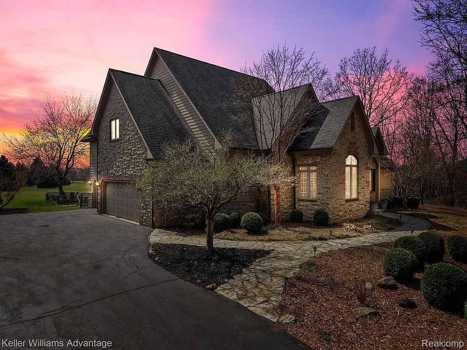 1st image of 2026 Hunters Creek Dr