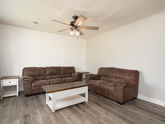 4th image of 63 Dogwood Dr