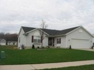 439 Ridgefield Dr, Coopersville, MI 49404