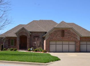 5883 S Northern Ridge Rd, Springfield, MO 65810