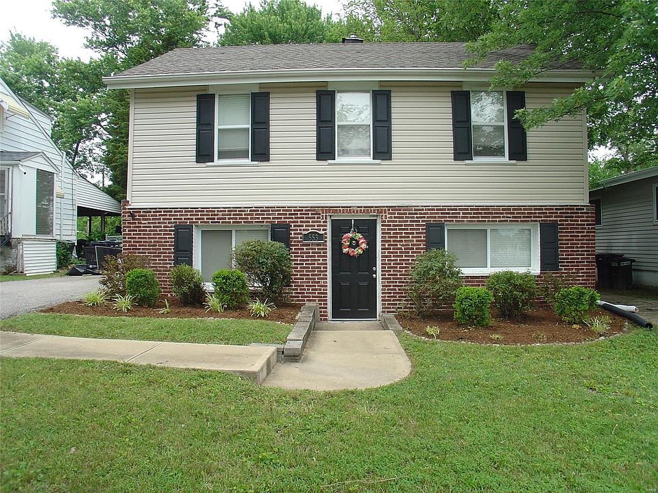 Here is the front of the house. The door you see leads to the living room. The storage, laundry and mechanical systems of the ho