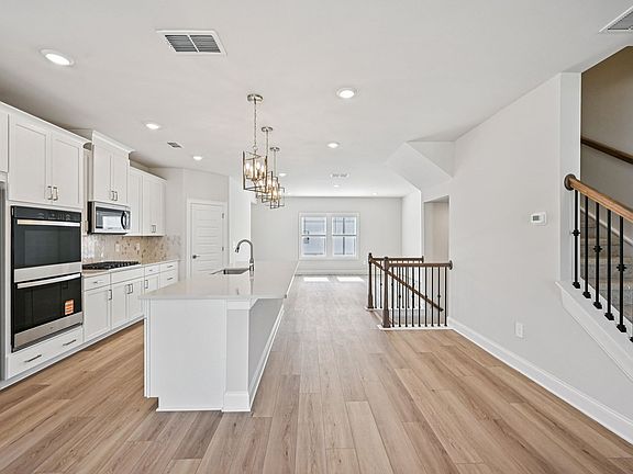 The Jordan floorplan with the Relaxed Transitional Linen interior package.