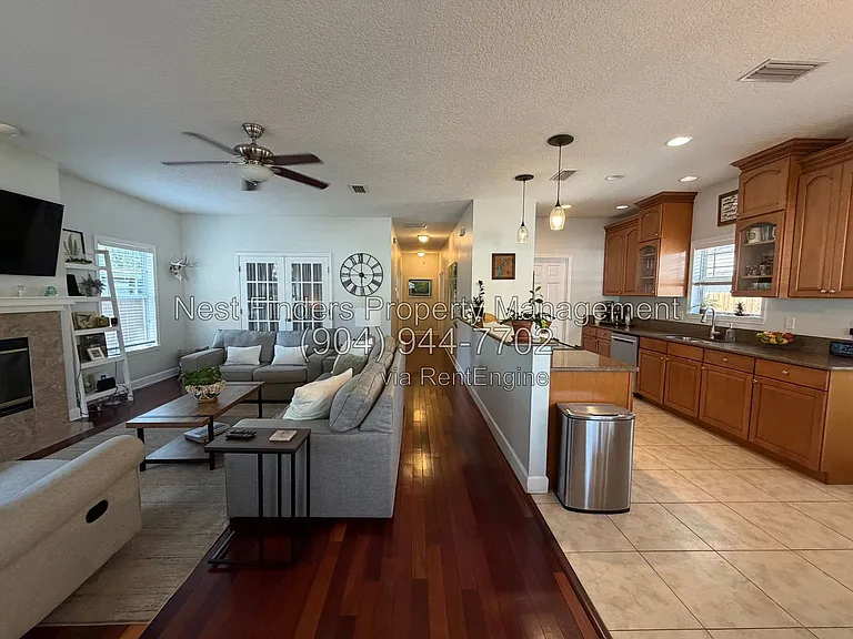 3886 Walsh St — Photo 19