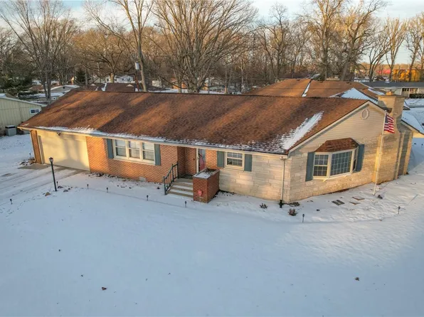 201 Oak Hill Dr, Danville, IL 61832