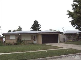 27623 Shackett Ave, Warren, MI 48093