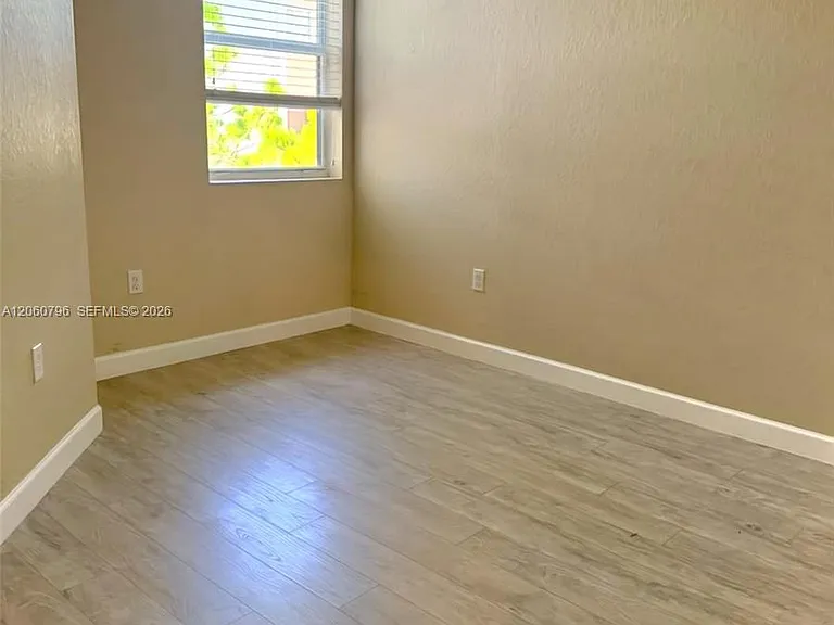 2800 NW 180th St #2800 — Photo 10