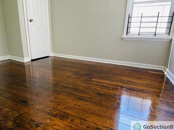 2nd image of 82 Cedar Ave Floor 3