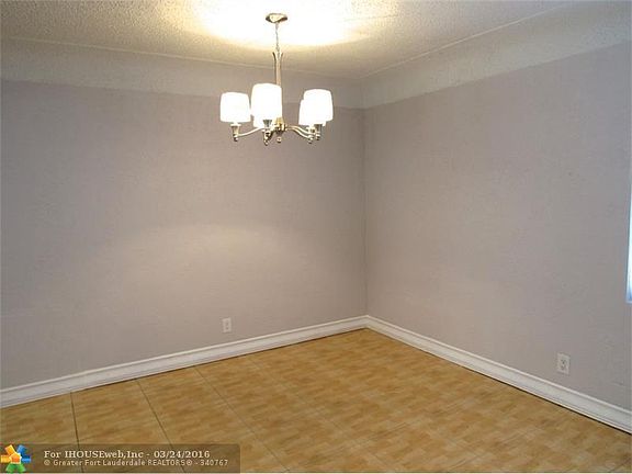 5th image of 1101 Iroquois Ave