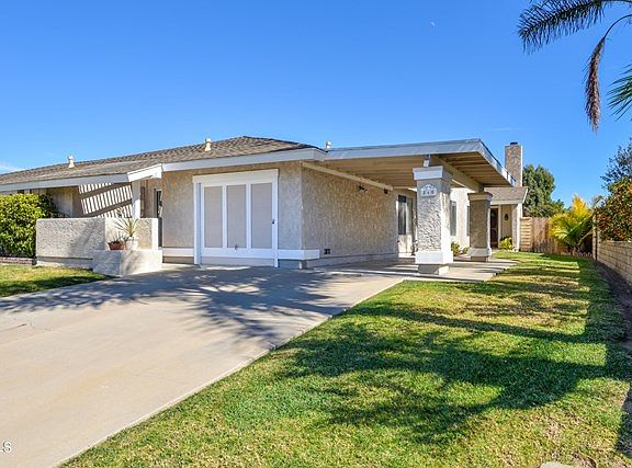 2nd image of 860 Creekside Cir