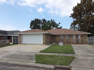 8511 Morrison Rd, New Orleans, LA, 70127