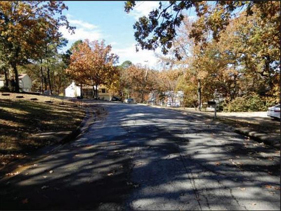 Exterior Neighborhood (street photo)
