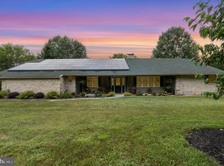 3716 Starview Rd, Mount Wolf, PA 17347