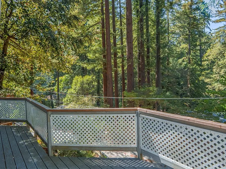 359 Redwood Rd #SINGLE HOME — Photo 12