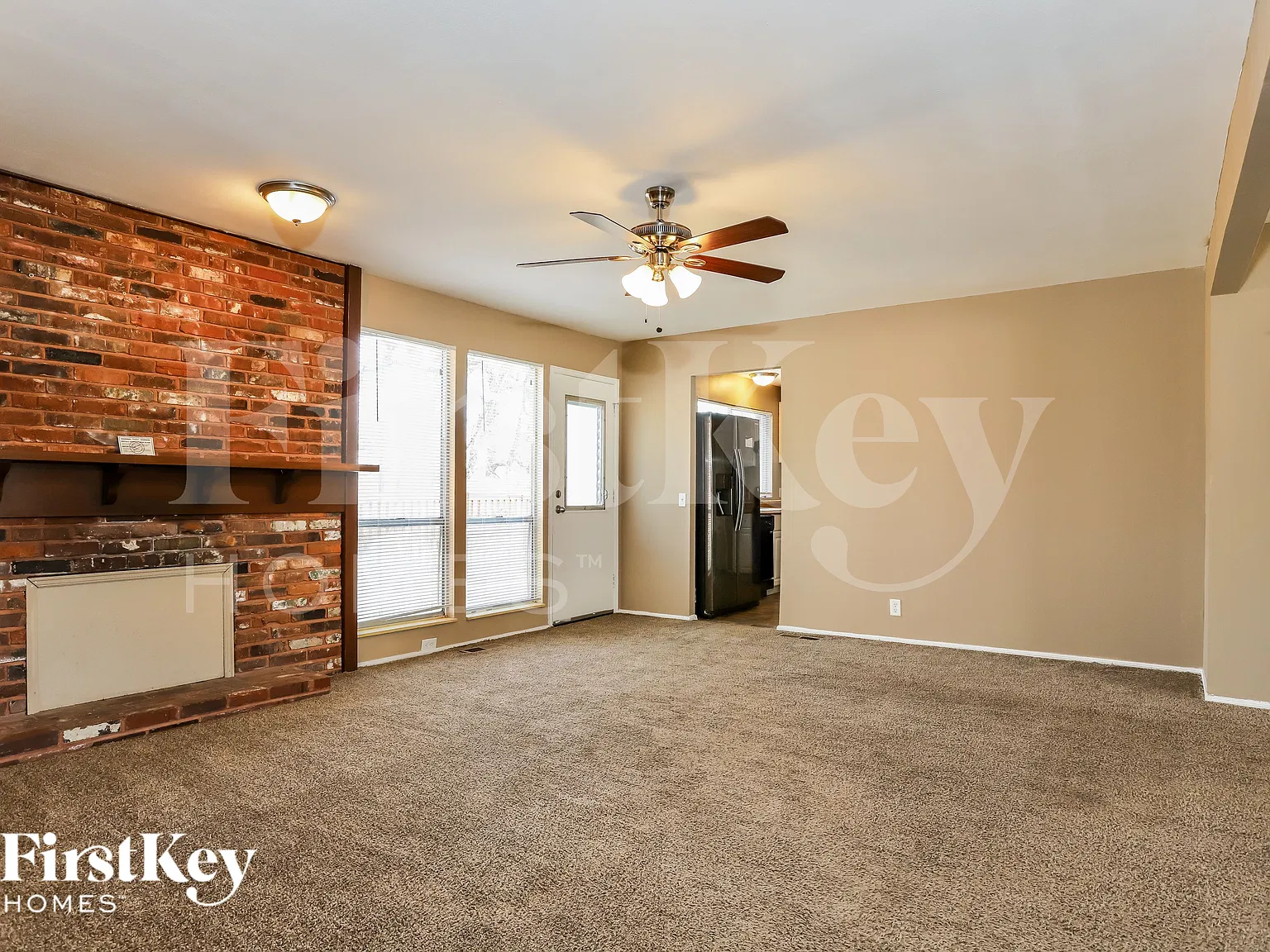3 bed, 2.0 bath, 1635 sqft, $2,280 — Photo 3