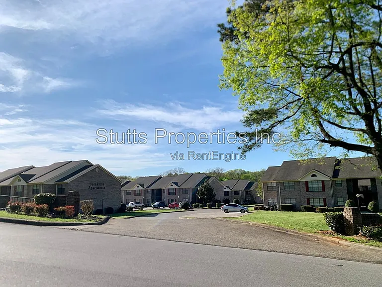 Creekside Apartments — Photo 40