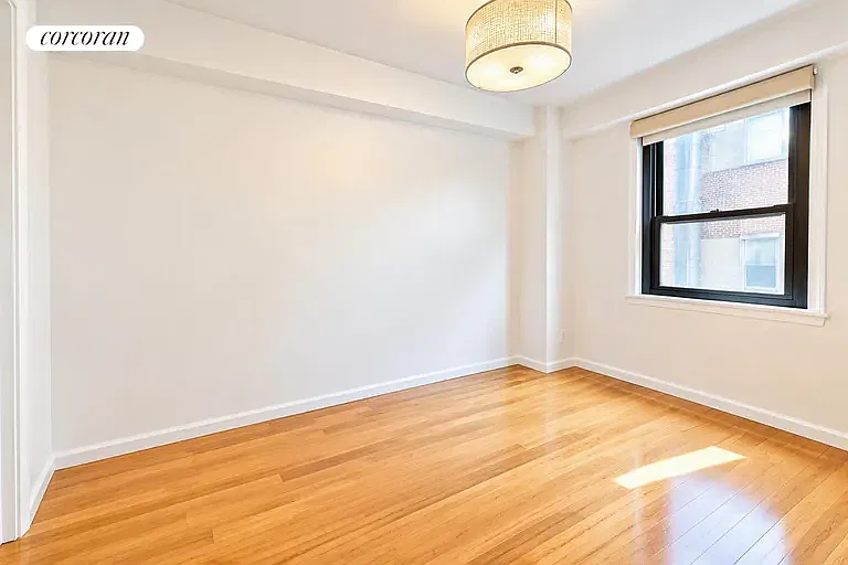 220 East 57th Street — Photo 4