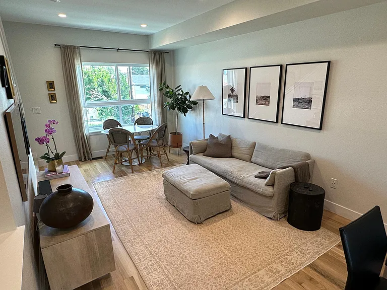 Sizeable living room with room for a table and chairs