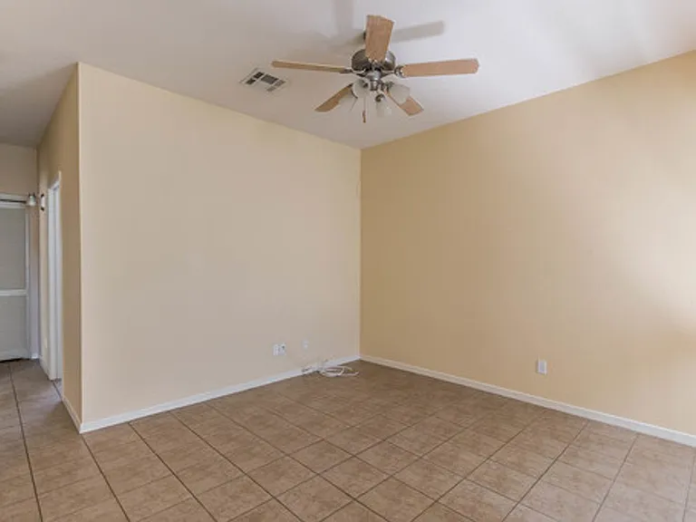 3150 N Yarbrough Dr #B-1 — Photo 11