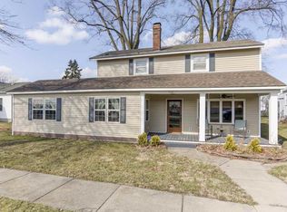 113 N Gillett St, Elkhart, IL 62634