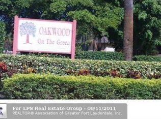 9879 Riverside Dr, Coral Springs, FL 33071