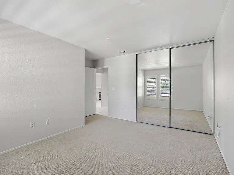1123 S Villa Way — Photo 11