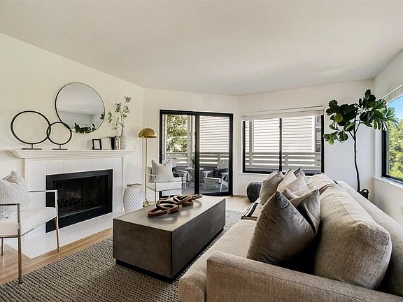 2nd image of 1 Baker St APT 4A
