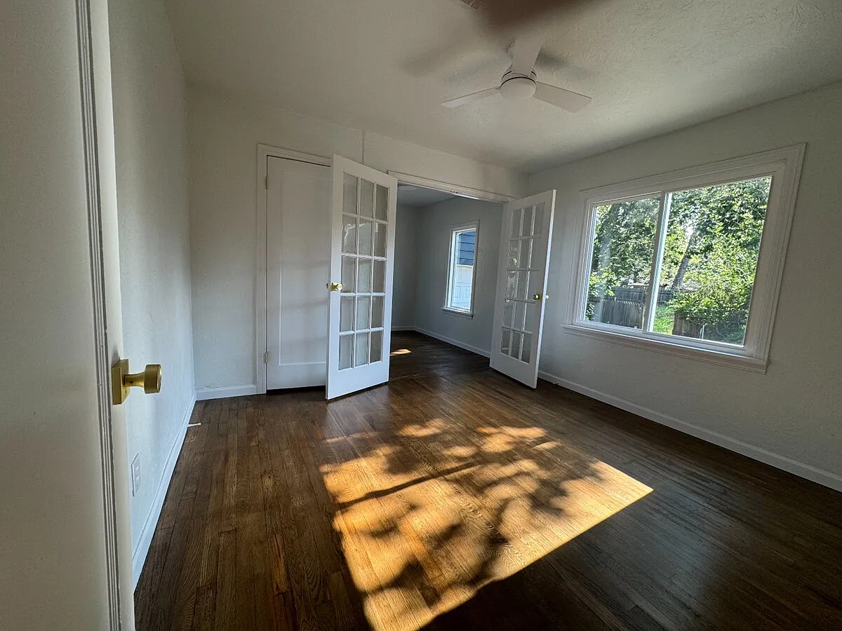 3 bed, 2.0 bath, 1512 sqft, $2,495 — Photo 4