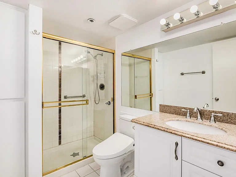 7950 E Camelback Rd #305 — Photo 13