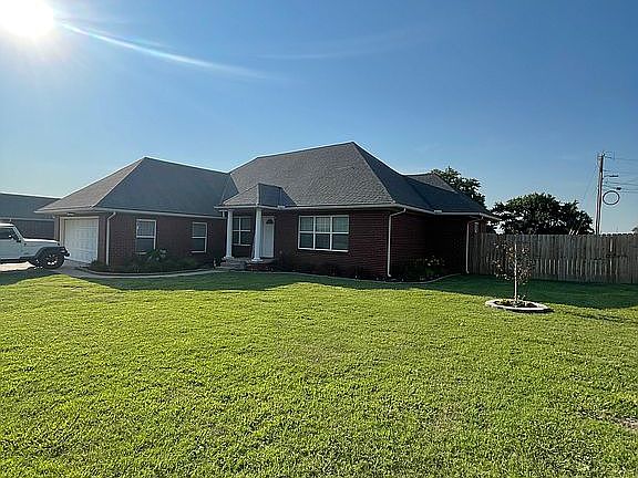 2nd image of 301 Lonnie Ave