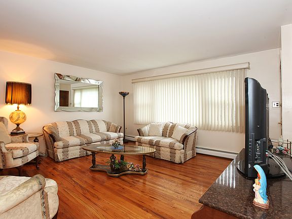 3rd image of 317 Kirkman Ave