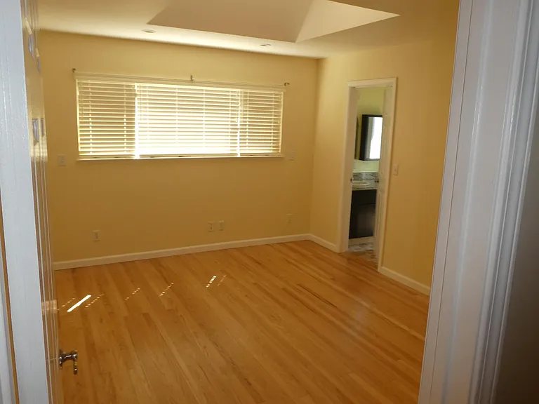 2226 Cactus St — Photo 12
