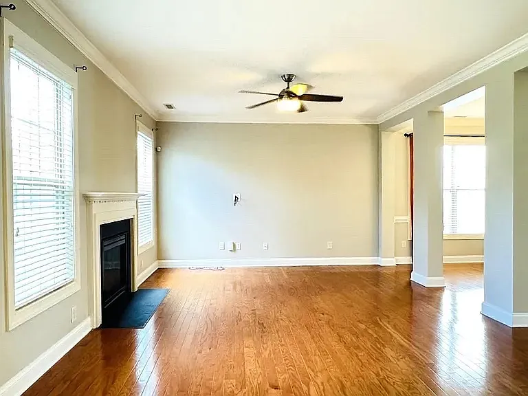 Gas fireplace, one button start