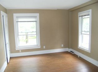 202 1/2 S 8th St, Lansing, MI 48912