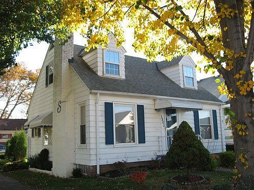 2nd image of 1501 Granby Ave