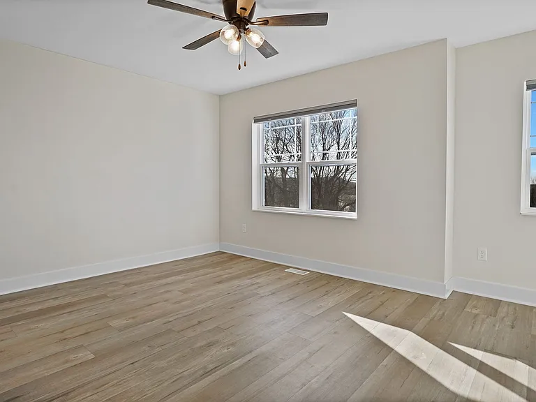 113 Eiche Dr — Photo 11