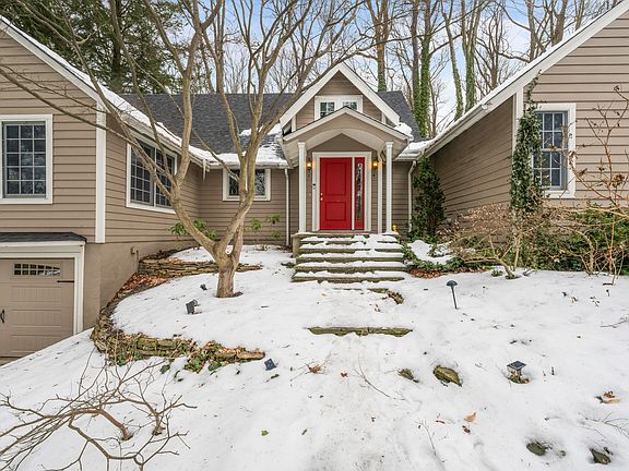 3rd image of 7113 Park Dr