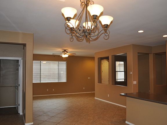 4th image of 3437 E Turnberry Dr