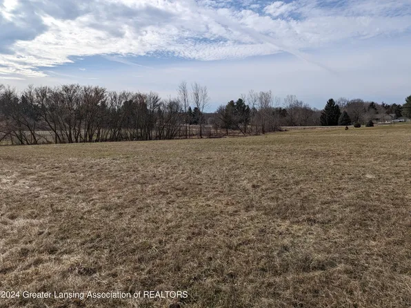 B V L Charlotte Hwy, Portland, MI 48875